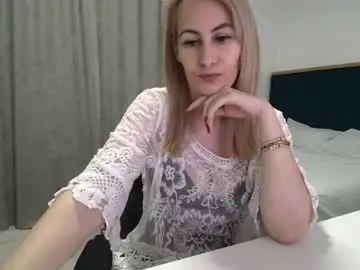 Adellynrose  live sex cam