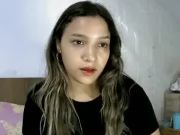 Izzy_32  live sex cam