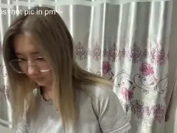Karissagius  live sex cam