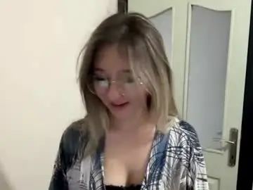 Karissagius  live sex cam