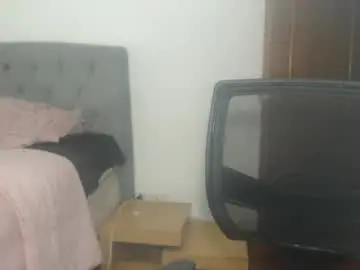 Kim_naomyy  live sex cam