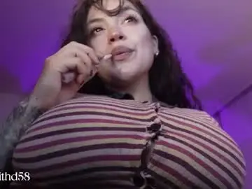 Darknes_lilith18  live sex cam