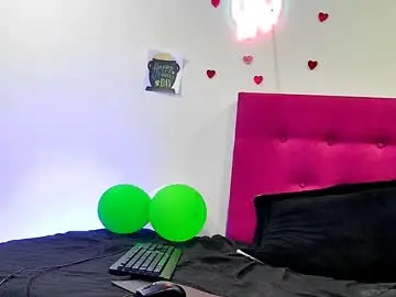 Ellie_cute7  live sex cam