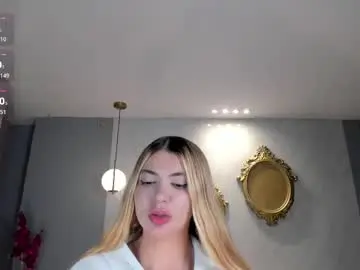 Niaholland  live sex cam