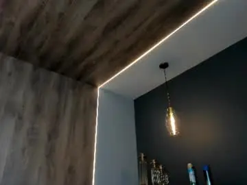 Niaholland  live sex cam