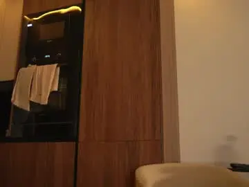 Snow_is_falling  live sex cam