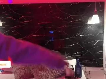 Sofiia_rubb  live sex cam