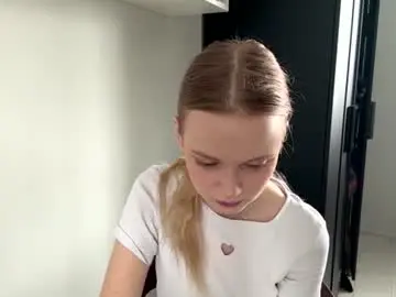 Teofilameaker  live sex cam