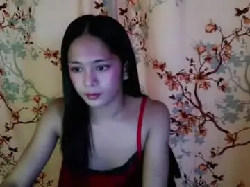Tipperloverasian  live sex cam