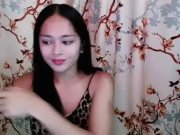 Tipperloverasian  live sex cam