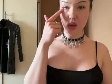 Urdevilbaby  live sex cam