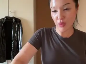 Urdevilbaby  live sex cam