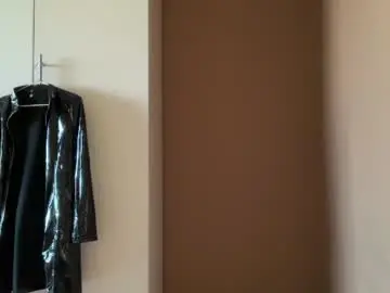 Urdevilbaby  live sex cam