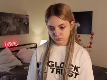 Ashley_harrington_  live sex cam