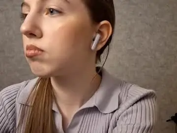 Brandysingco  live sex cam