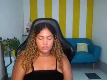 Cristal_war  live sex cam