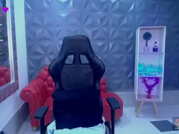 Cristal_war  live sex cam