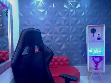 Cristal_war  live sex cam