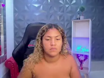 Cristal_war  live sex cam