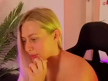 Emillymarc  live sex cam