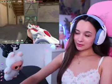 Juicy___angel  live sex cam