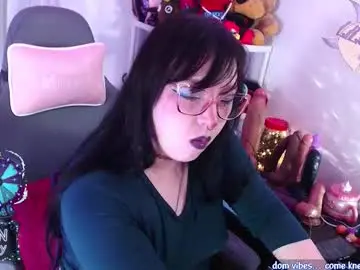 Lilomoon69  live sex cam