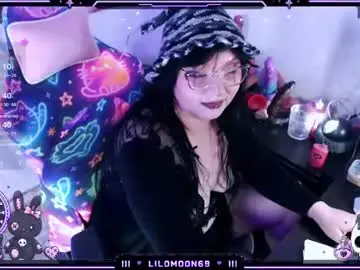Lilomoon69  live sex cam