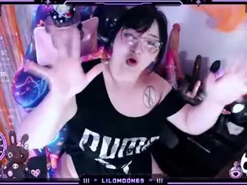 Lilomoon69  live sex cam