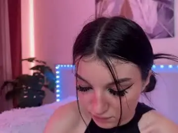 Luvlyveronica  live sex cam