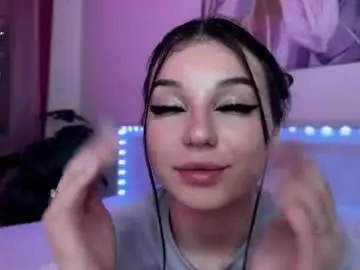 Luvlyveronica  live sex cam
