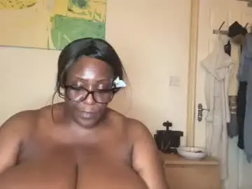 Mamacoco3  live sex cam