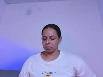 Mila_chic  live sex cam