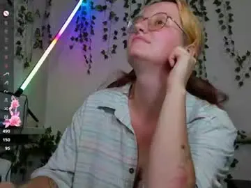 Roniya_v  live sex cam