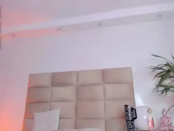 Sarah_gothicgirl  live sex cam