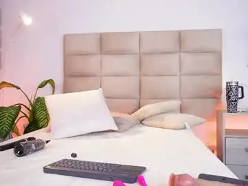Sarah_gothicgirl  live sex cam