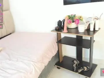 Alennax  live sex cam