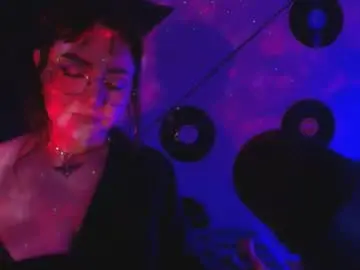 Allissa_noir  live sex cam