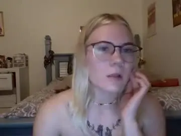 Aubryyavenged  live sex cam