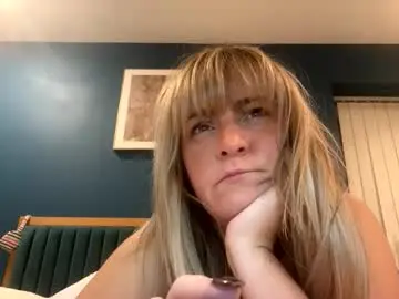 Clobie888  live sex cam