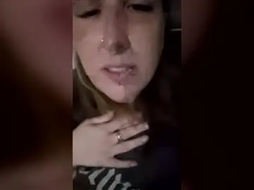 Goblinbunnyx  live sex cam