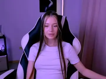 Kirakittyy  live sex cam