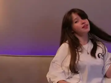 Kiramoonshines  live sex cam