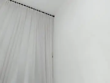 Layla__21  live sex cam