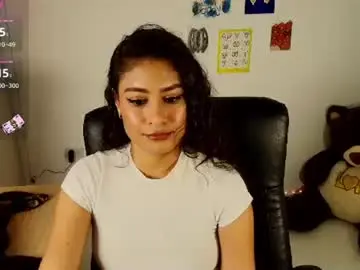 Lulu_girl23  live sex cam