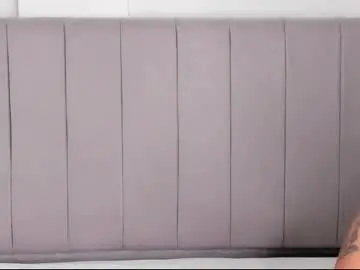 Mia_cute25  live sex cam