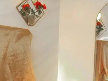 Naamah_b  live sex cam