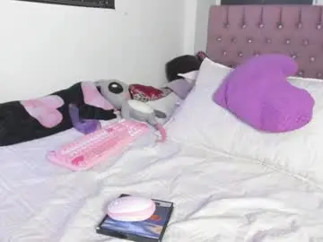 Ronnetemalbec  live sex cam