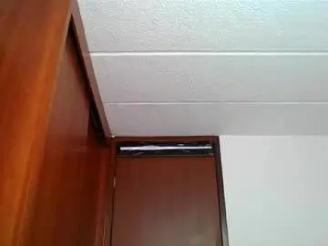 Rossanalionheart  live sex cam