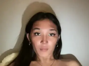 Sassy_yourgirlxxxx  live sex cam