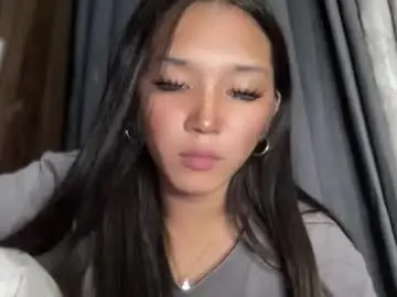 Sassy_yourgirlxxxx  live sex cam